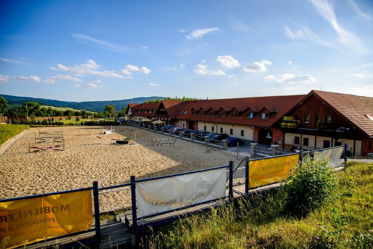 Hotel Farma Vysoka Chrastava Exterior photo